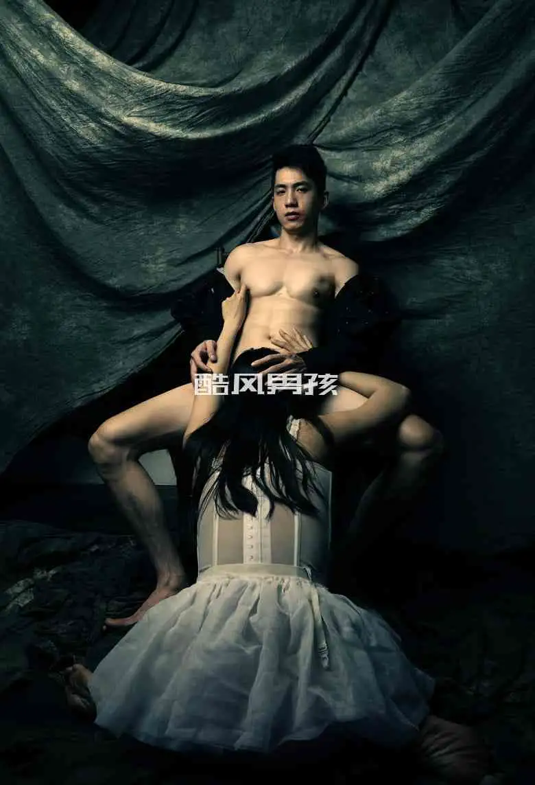 VAMPIRE AND MAID-DANG QUOC DAT | 写真+视频