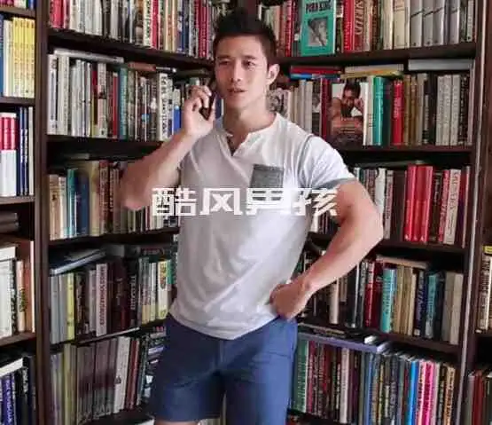 华裔帅哥 书房飞机 | 映像-全见喷发版